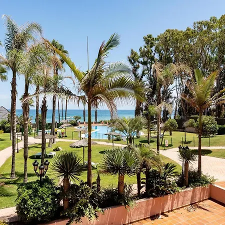 Beachfront -don Juan Manilva 公寓